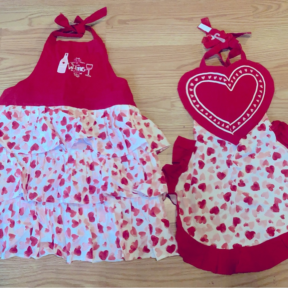 Mother/Daughter Valentine Aprons